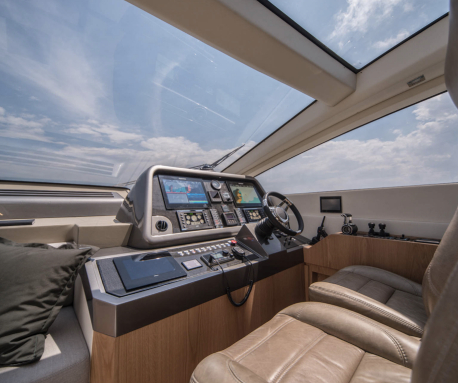 barco Super yacht 95pés. Intermarine