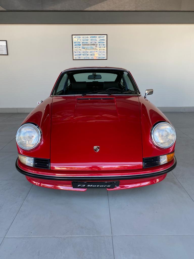 PORSCHE 911T vermelha