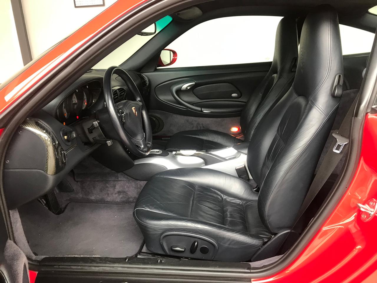 PORSCHE turbo 996 vermelha