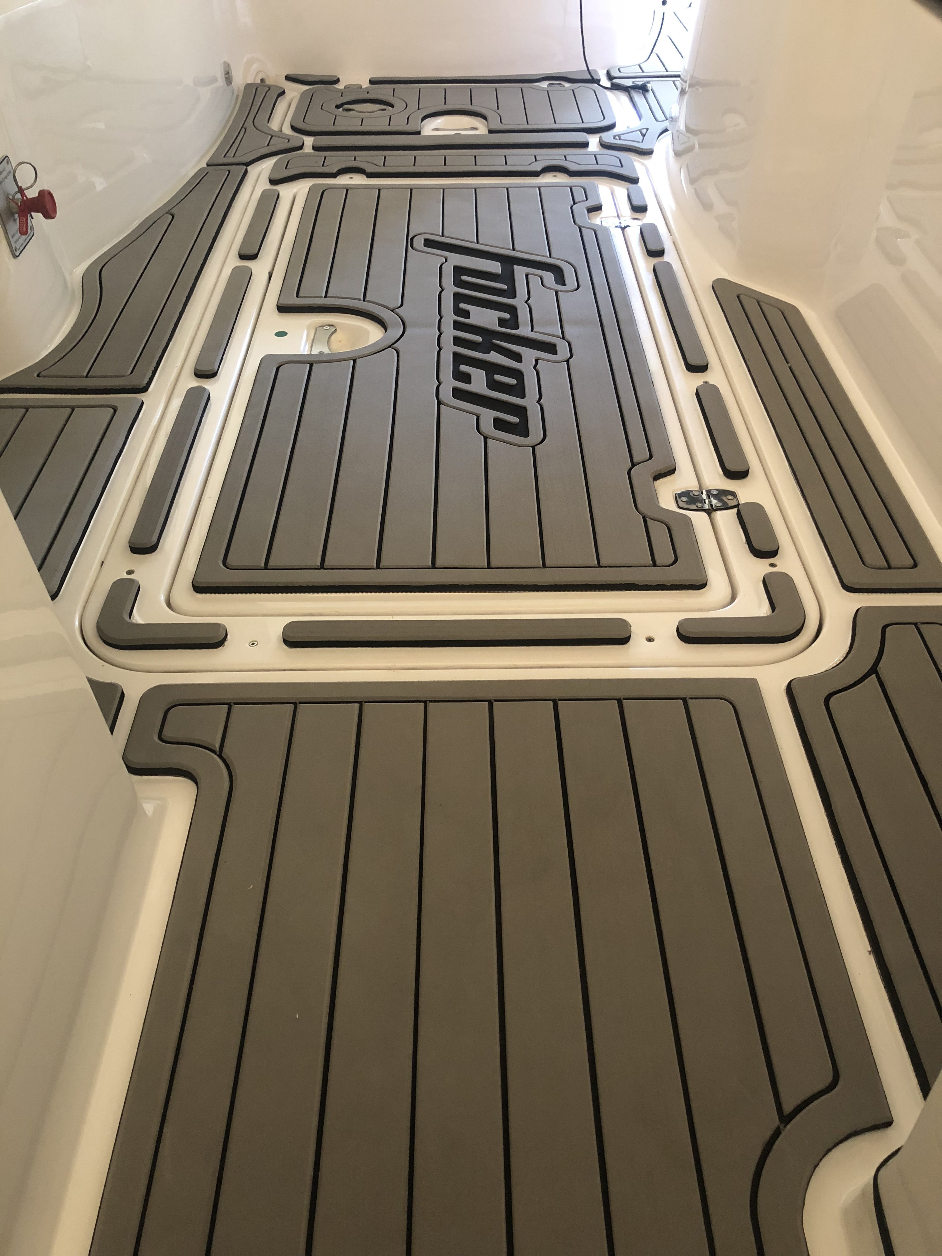 GrowDeck - Pisos náuticos