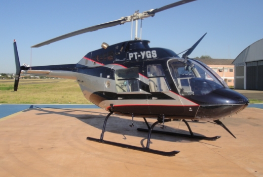Helicóptero Bell Jet Ranger 206B