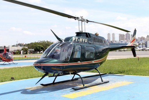 Helicóptero Bell Jet Ranger 206B